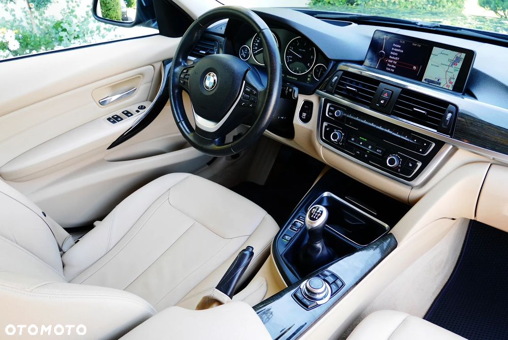 BMW Seria 3 318d Luxury Line - 23