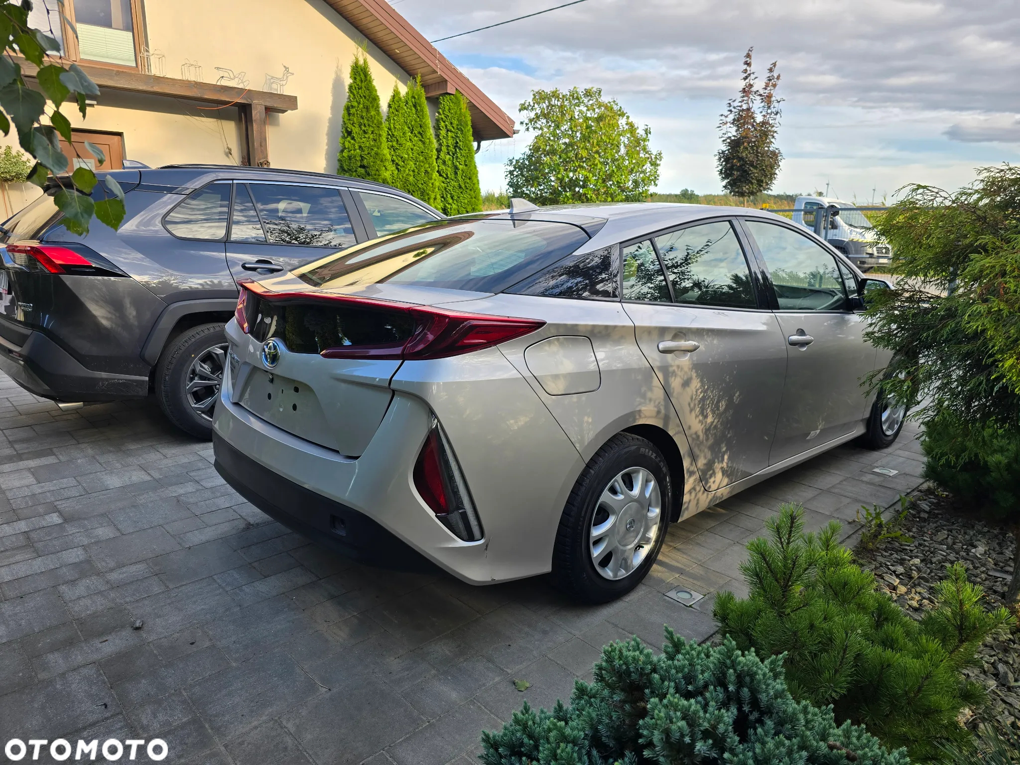 Toyota Prius - 5