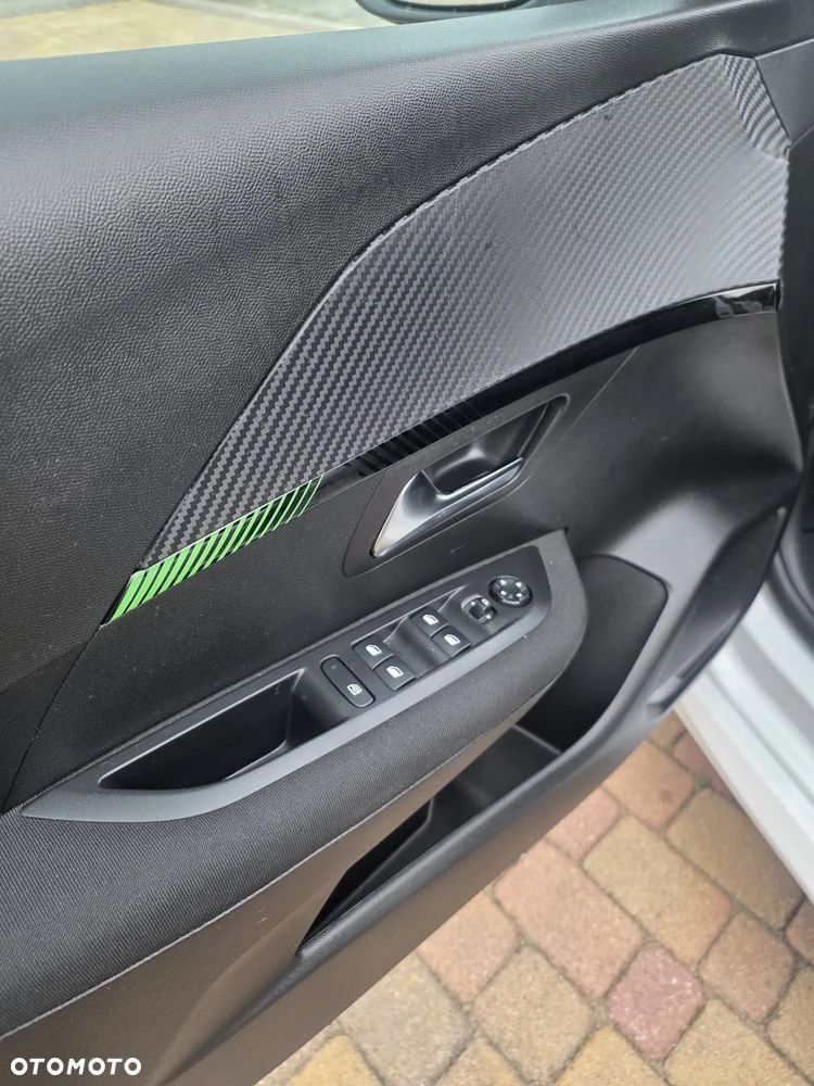 Peugeot 208 PureTech 100 Active - 17