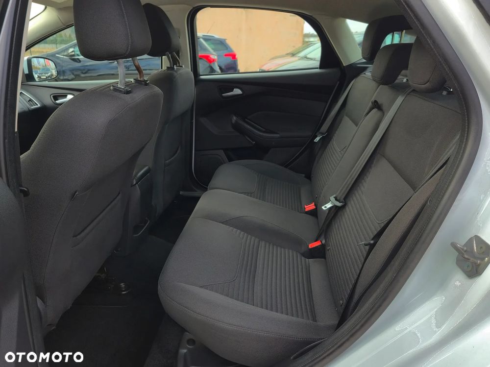 Ford Focus - 23