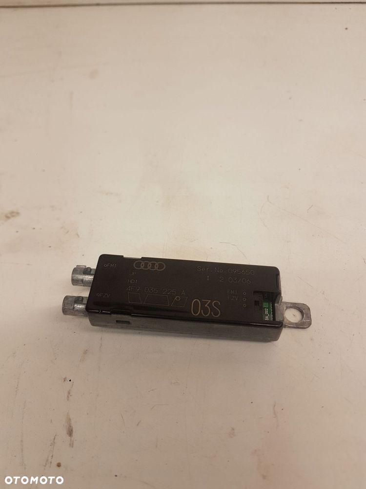 WZMACNIACZ ANTENOWY AUDI A3 A4 A6 4F9035225A - 1