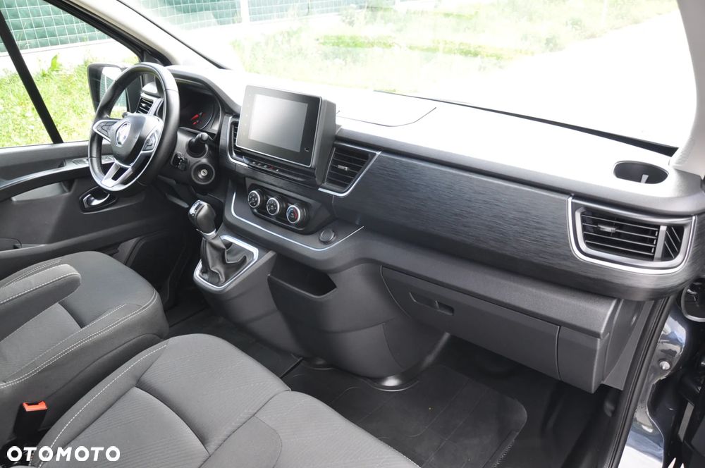 Renault Trafic - 18