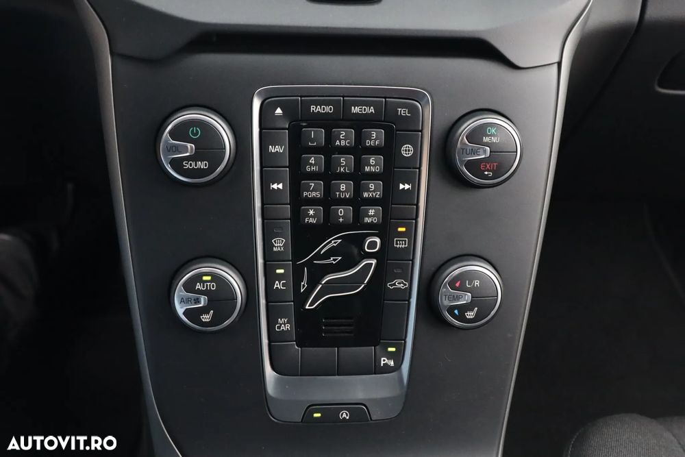 Volvo V40 D2 Kinetic - 26