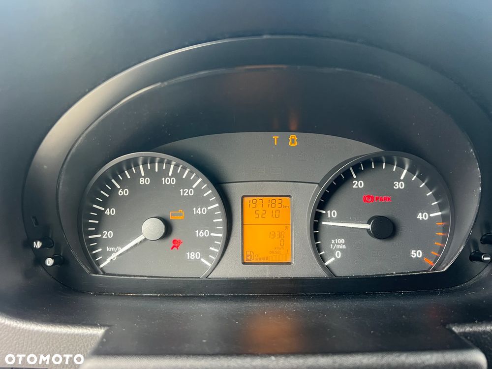 Mercedes-Benz Sprinter - 16