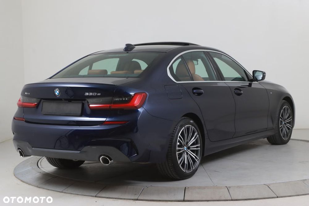 BMW Seria 3 330e iPerformance M Sport - 5