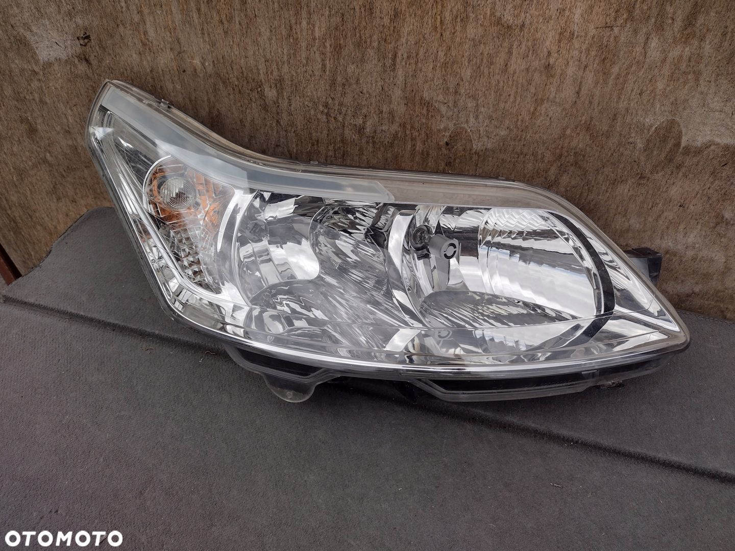 lampa citroen c4 I prawa eu cała - 1