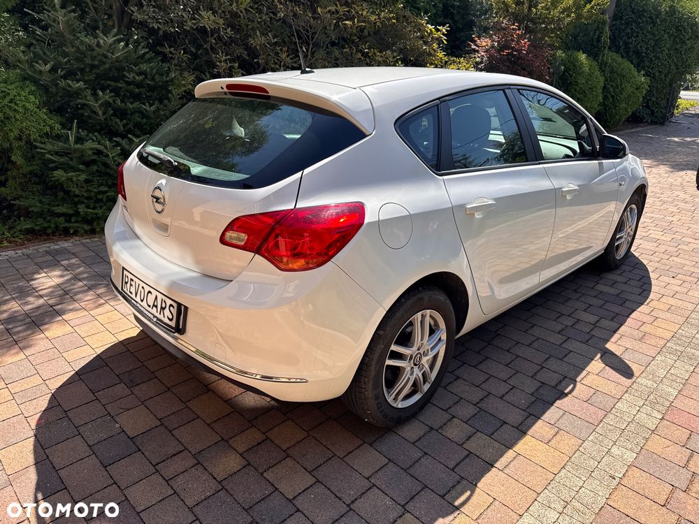 Opel Astra 1.6 Cosmo EU6 - 4