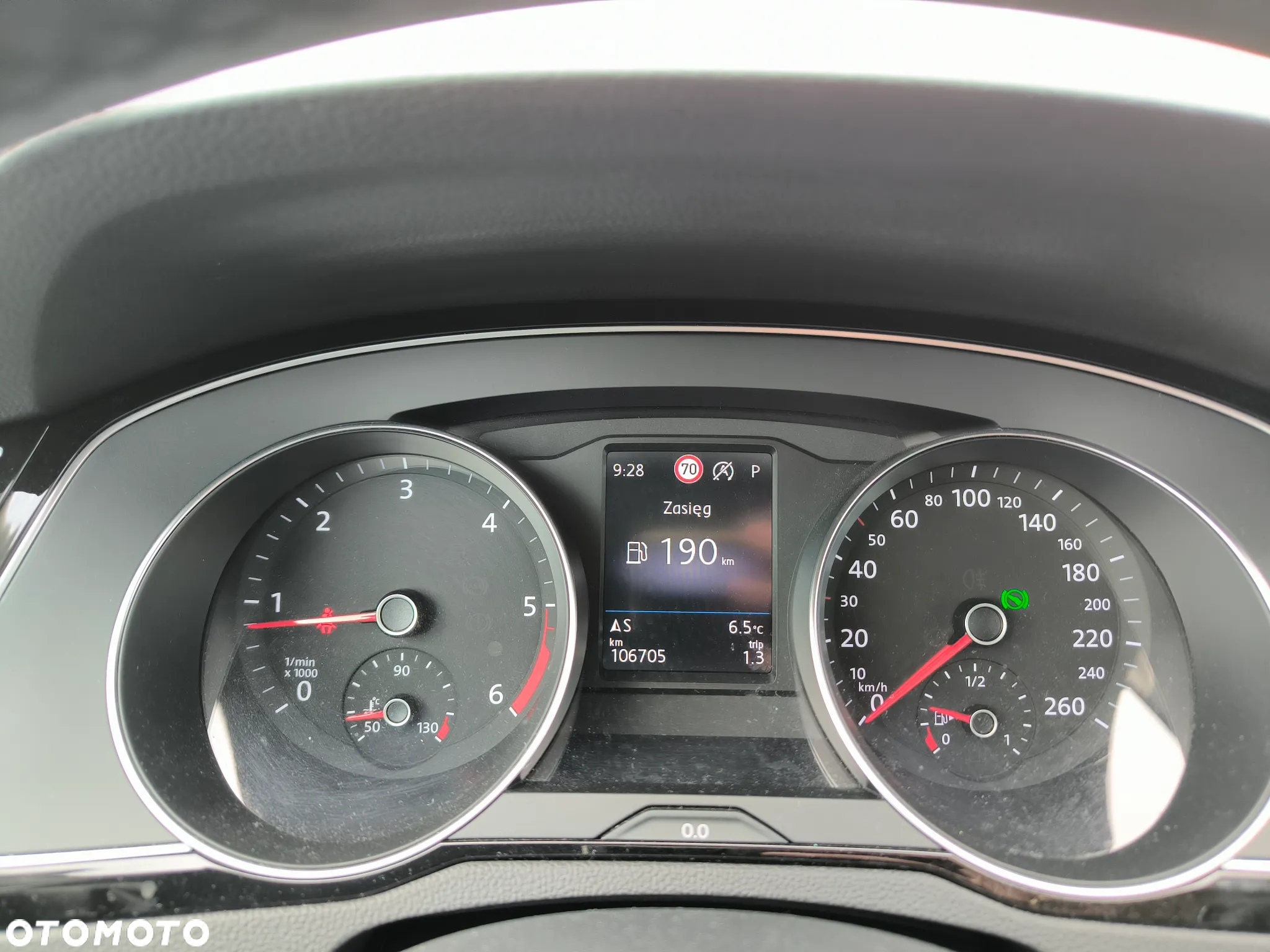 Volkswagen Passat 2.0 TDI Business DSG - 13