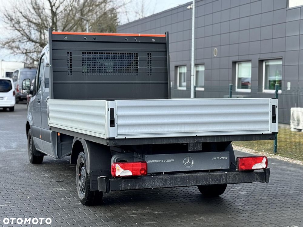 Mercedes-Benz Sprinter - 5