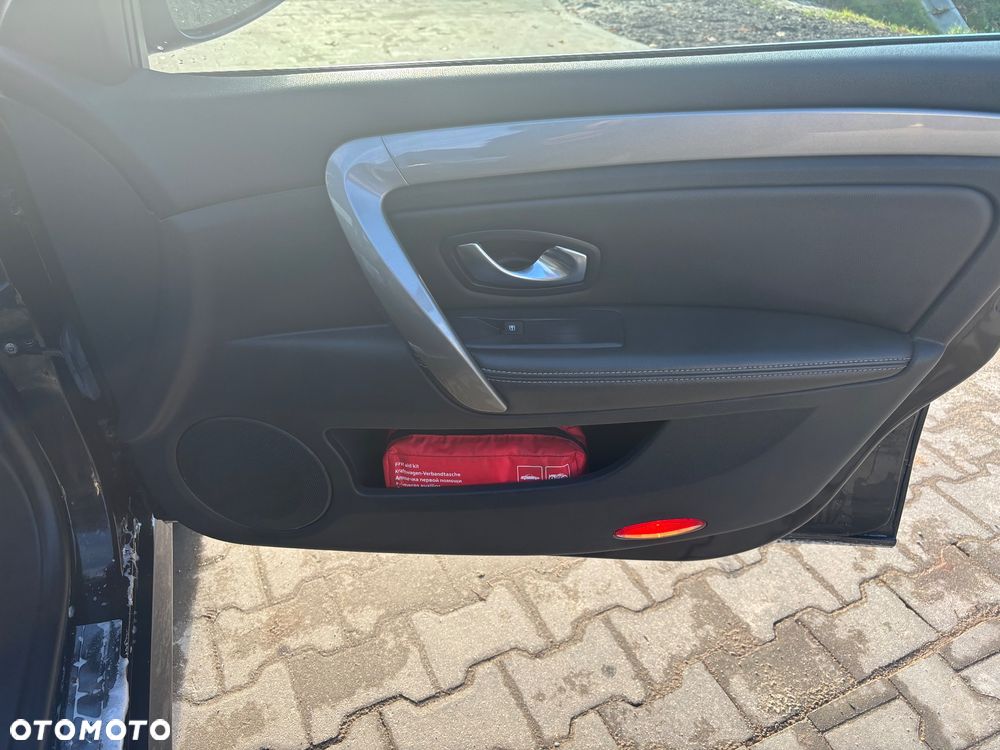 Renault Laguna 2.0 dCi Bose Edition - 28