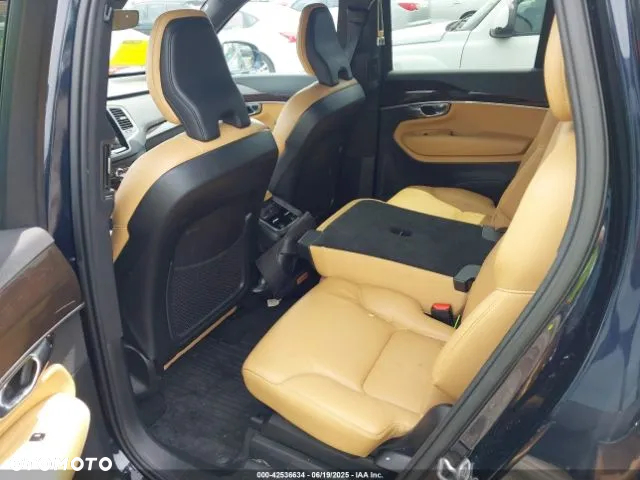 Volvo XC 90 - 6