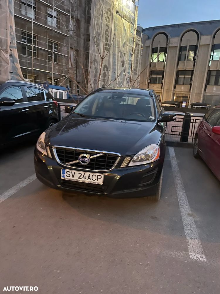 Volvo XC 60 D3 AWD Aut. Momentum - 8