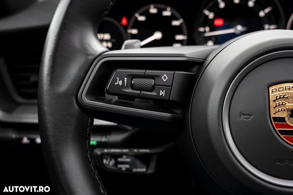 Porsche 911 Carrera PDK - 30