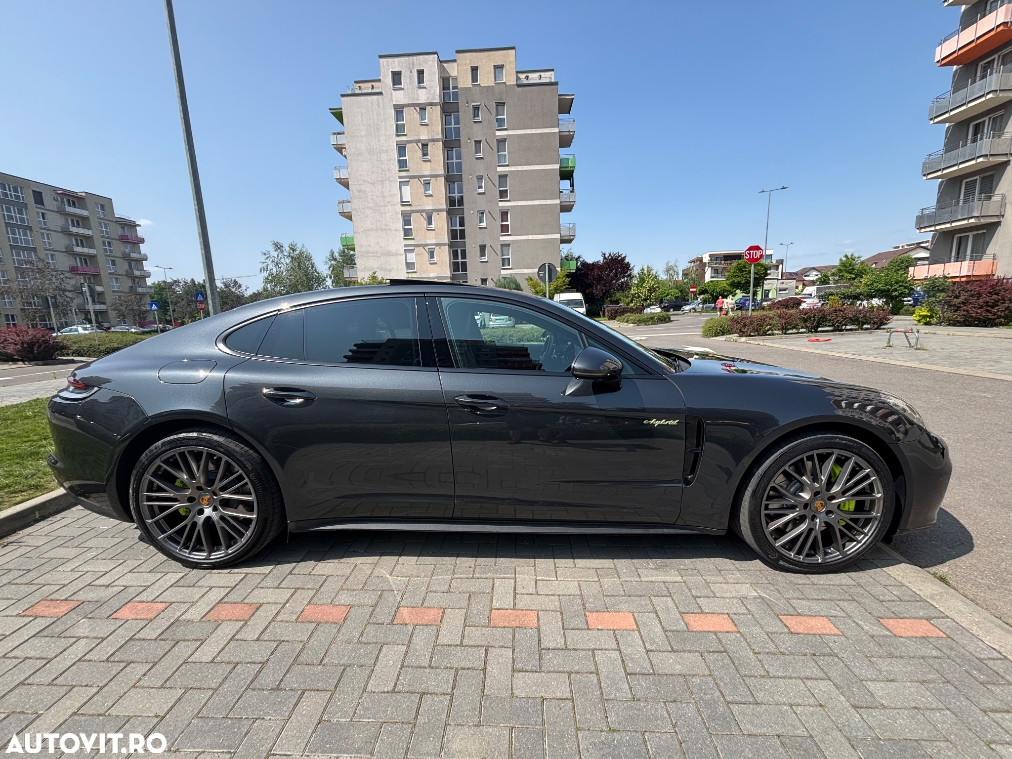 Porsche Panamera 4 E-Hybrid - 13