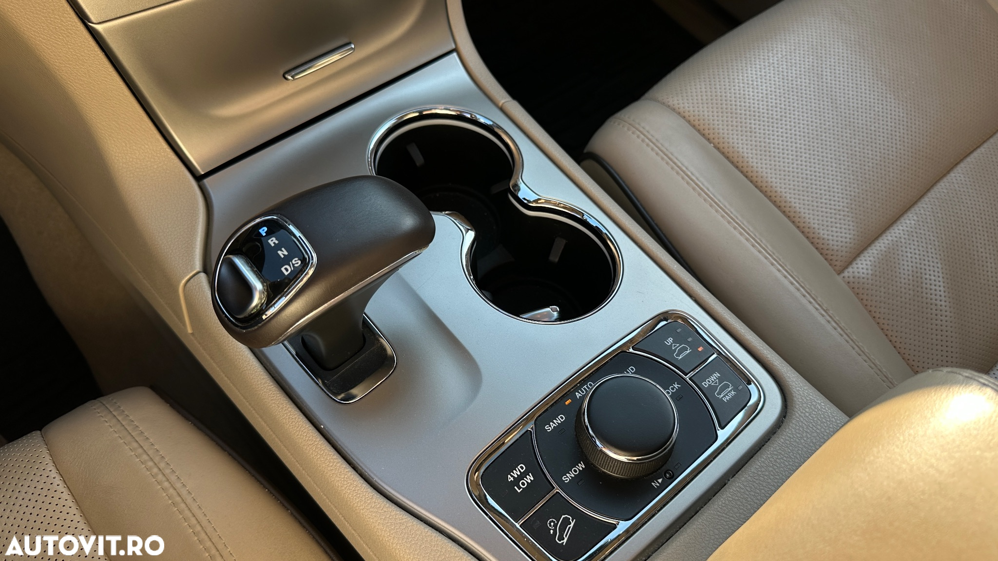 Jeep Grand Cherokee 3.0 TD AT Overland - 10