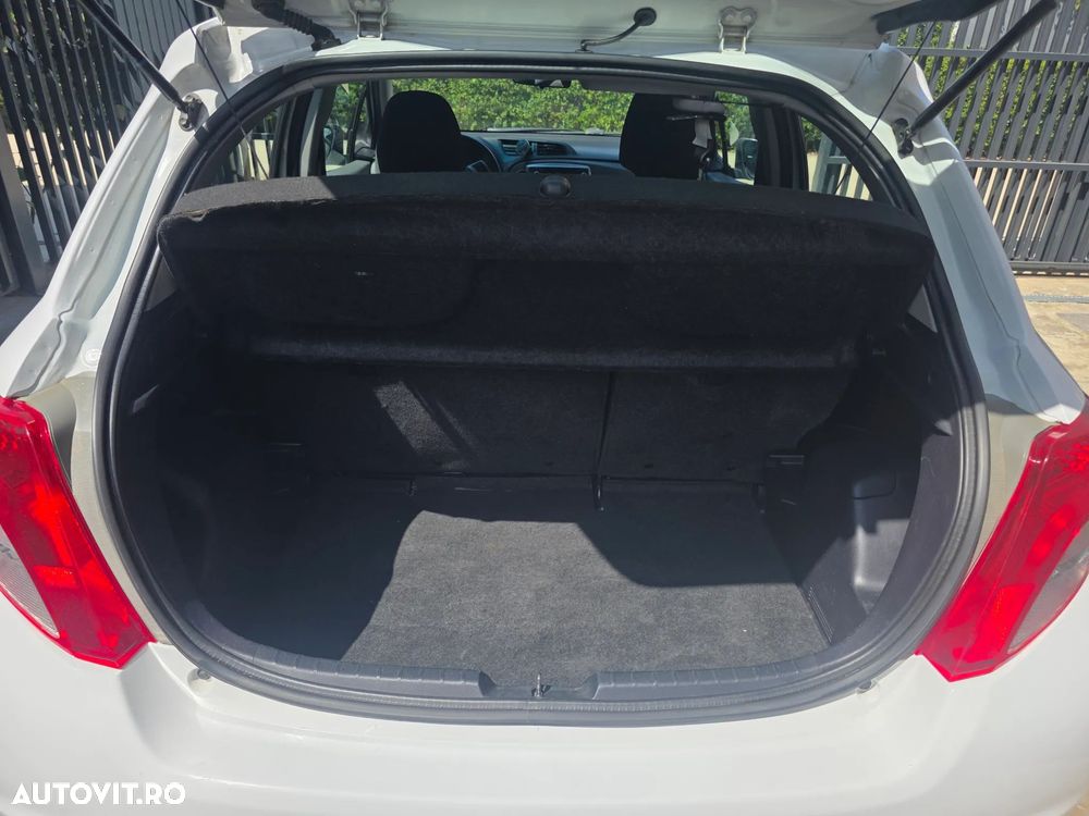 Toyota Yaris - 6