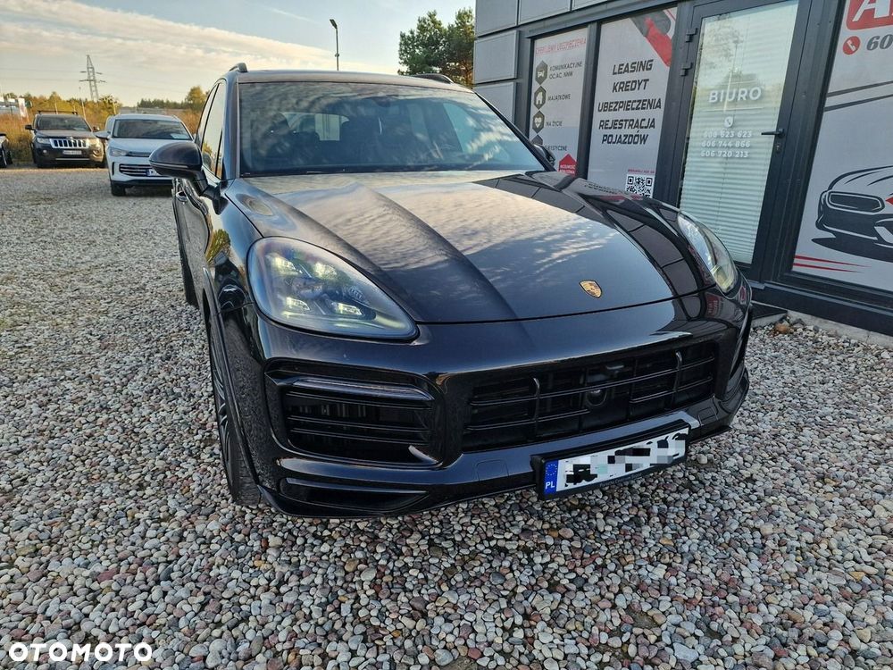 Porsche Cayenne - 4