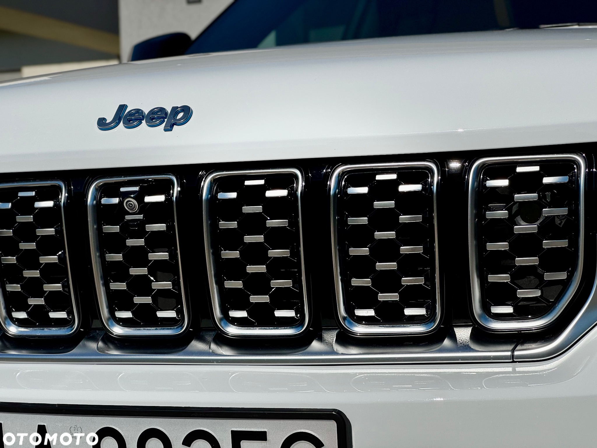 Jeep Grand Cherokee 2.0 4xe Plug-in Hybrid Automatik Summit Reserve - 19