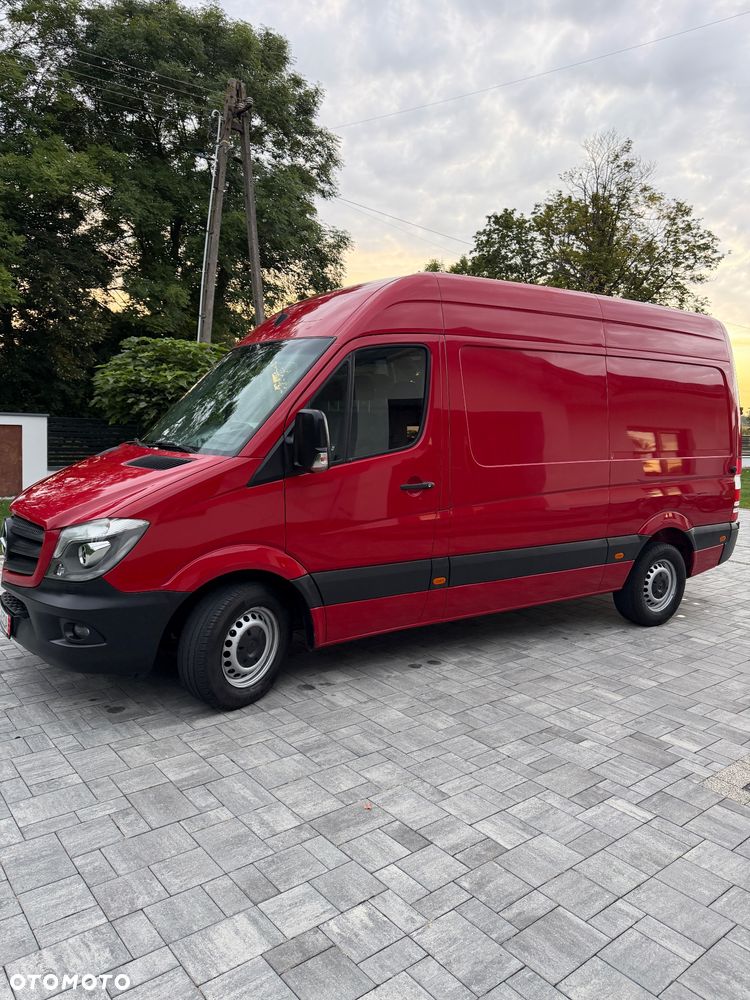 Mercedes-Benz Sprinter - 12