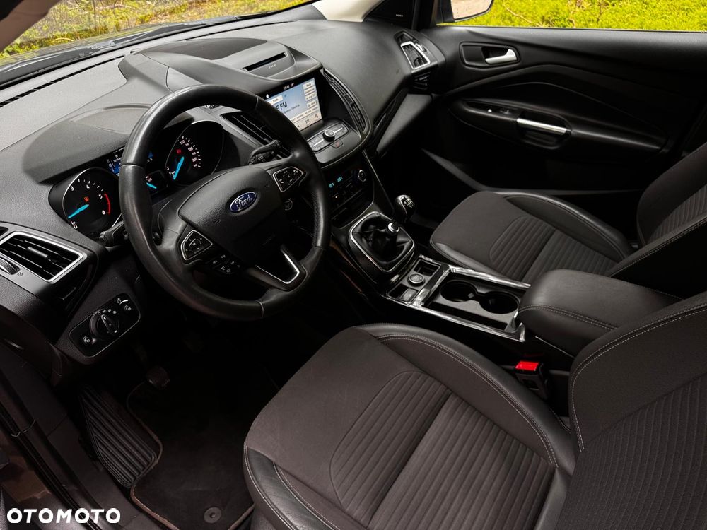 Ford Kuga 2.0 TDCi 4x4 Titanium - 20