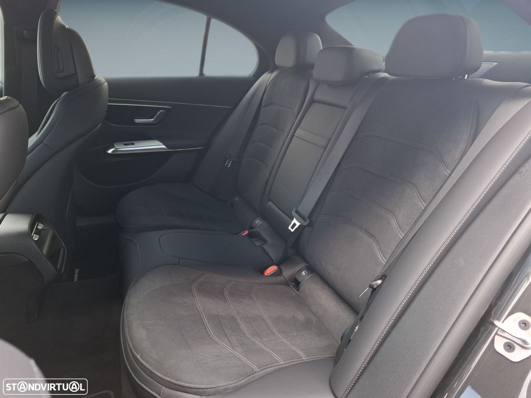 Mercedes-Benz e-220 d - 14