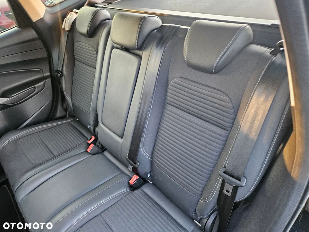 Ford Kuga 1.5 EcoBoost 2x4 Titanium - 35