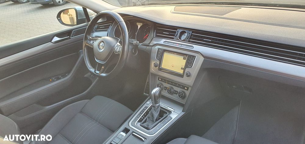 Volkswagen Passat Alltrack - 11