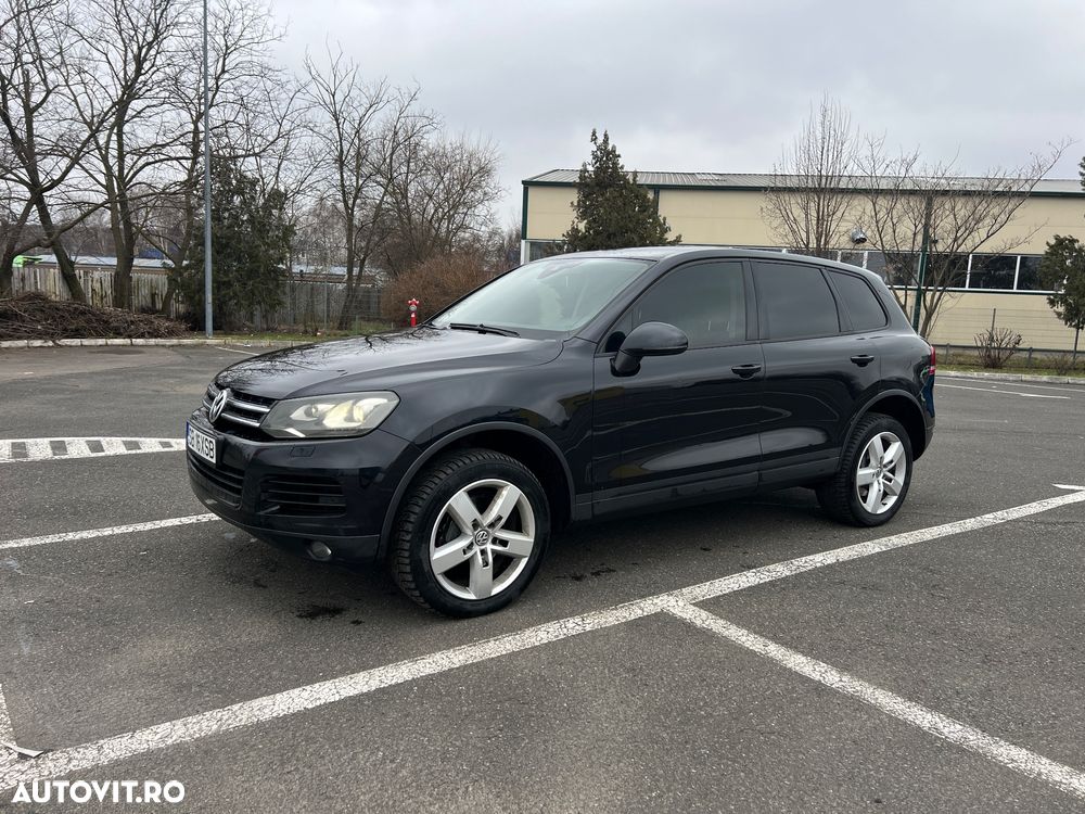 Volkswagen Touareg - 1