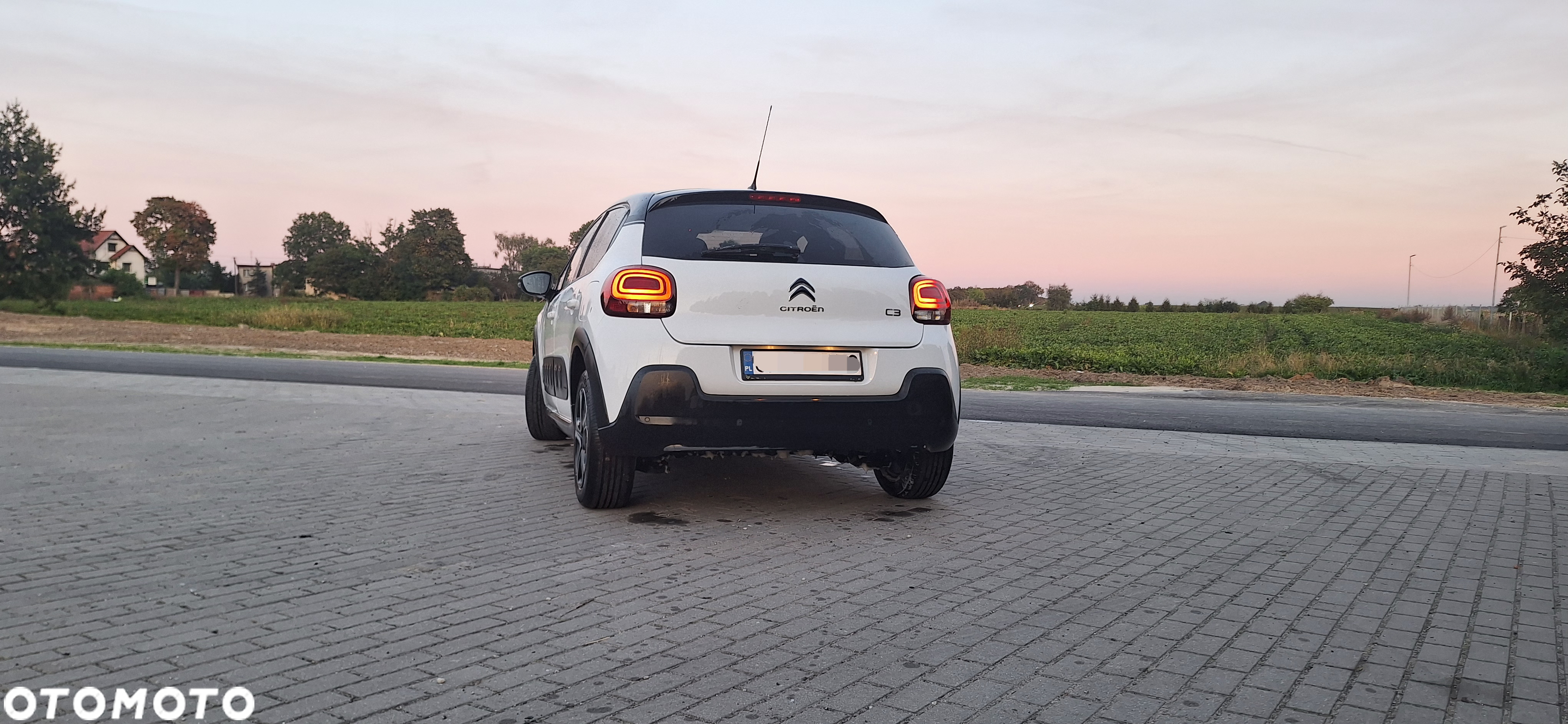 Citroën C3 Pure Tech 110 S&S SHINE - 3