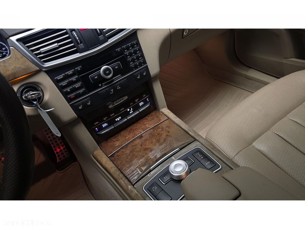 Mercedes-Benz Klasa E - 22