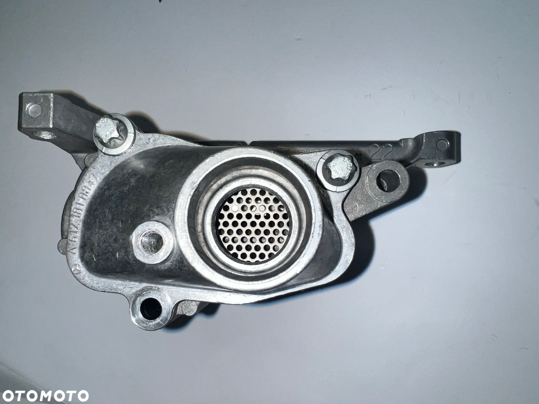 Mercedes 2,2CDi pompa oleju a6111810201 A6121810047 - 2