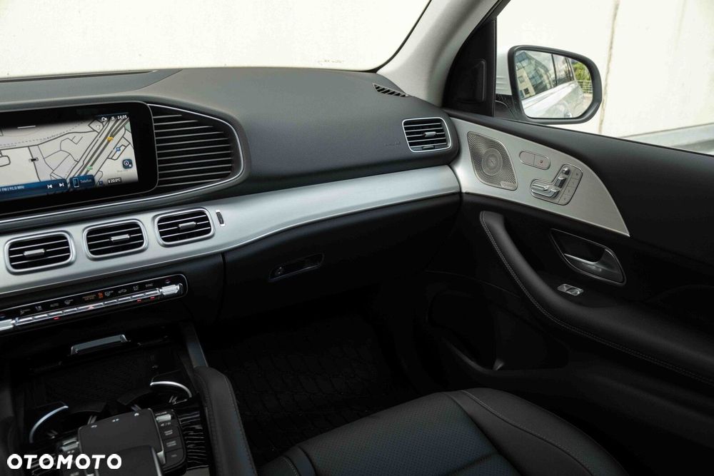 Mercedes-Benz GLE - 23