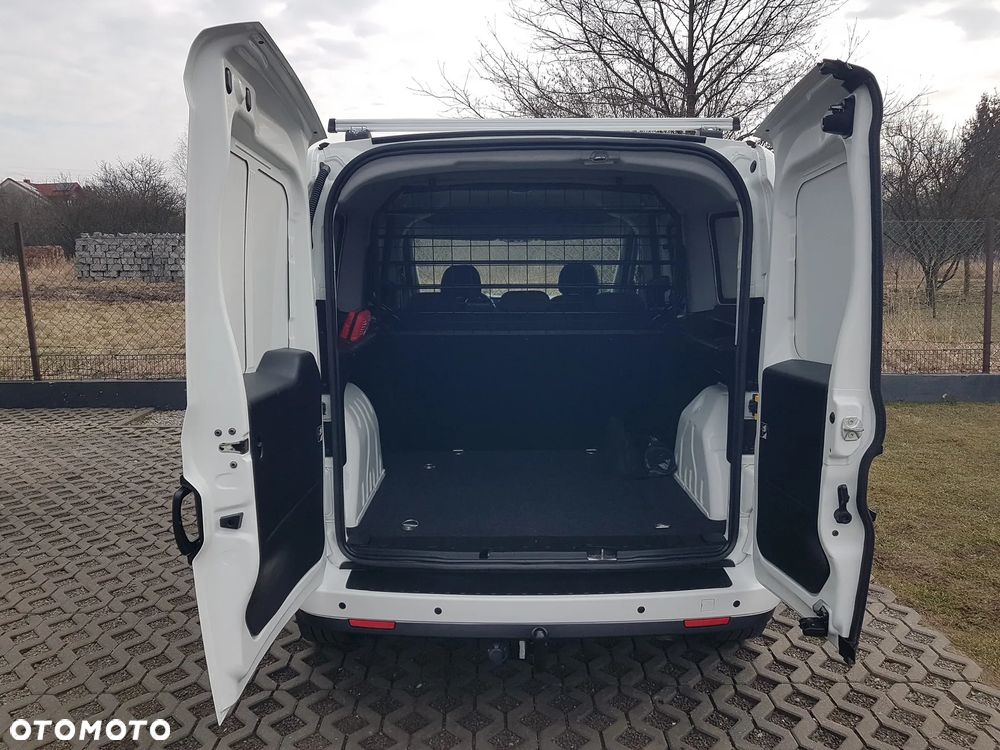 Fiat Doblo 1.6 Multijet 16V Easy - 32