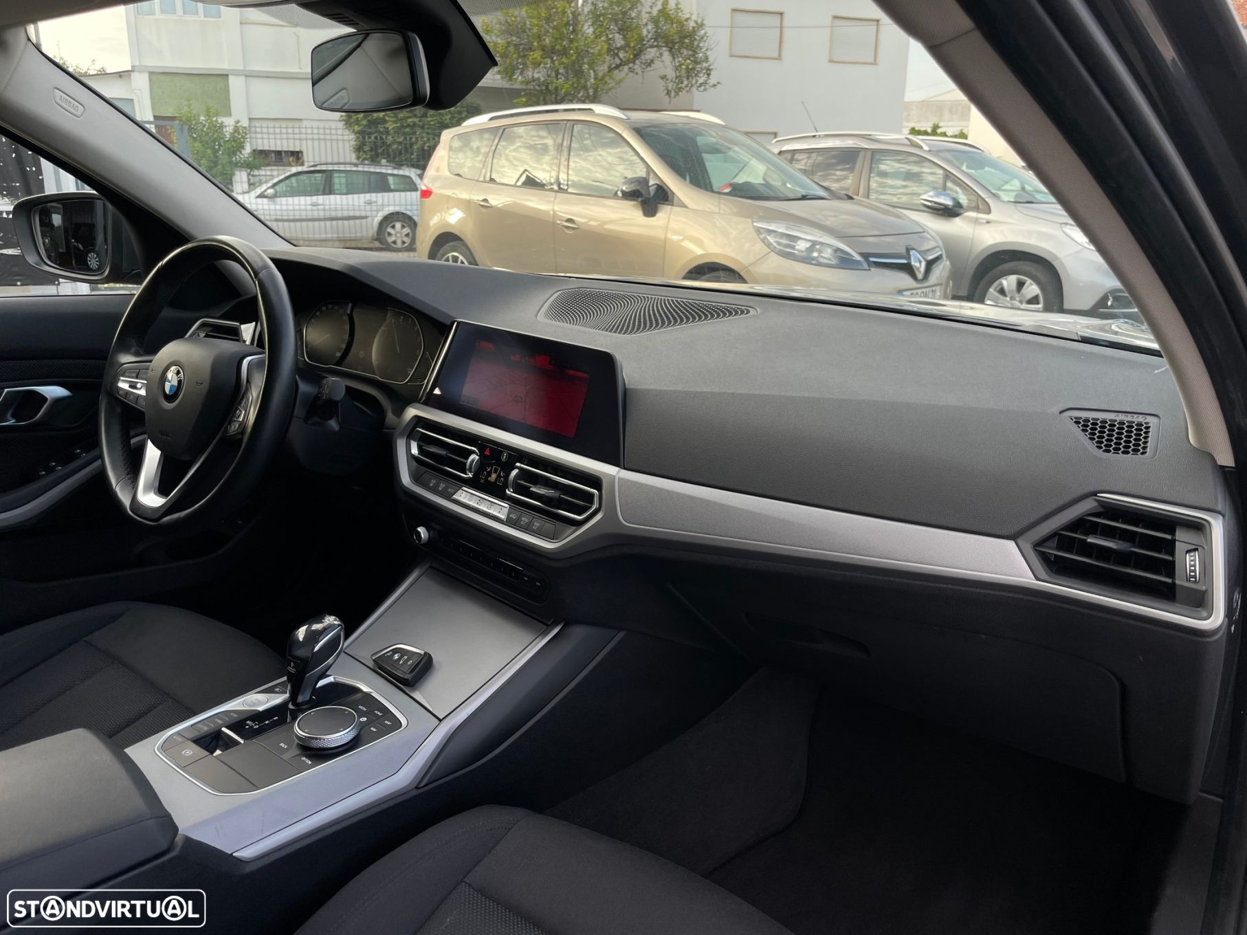 BMW 330 e Touring Corporate Edition Auto - 16