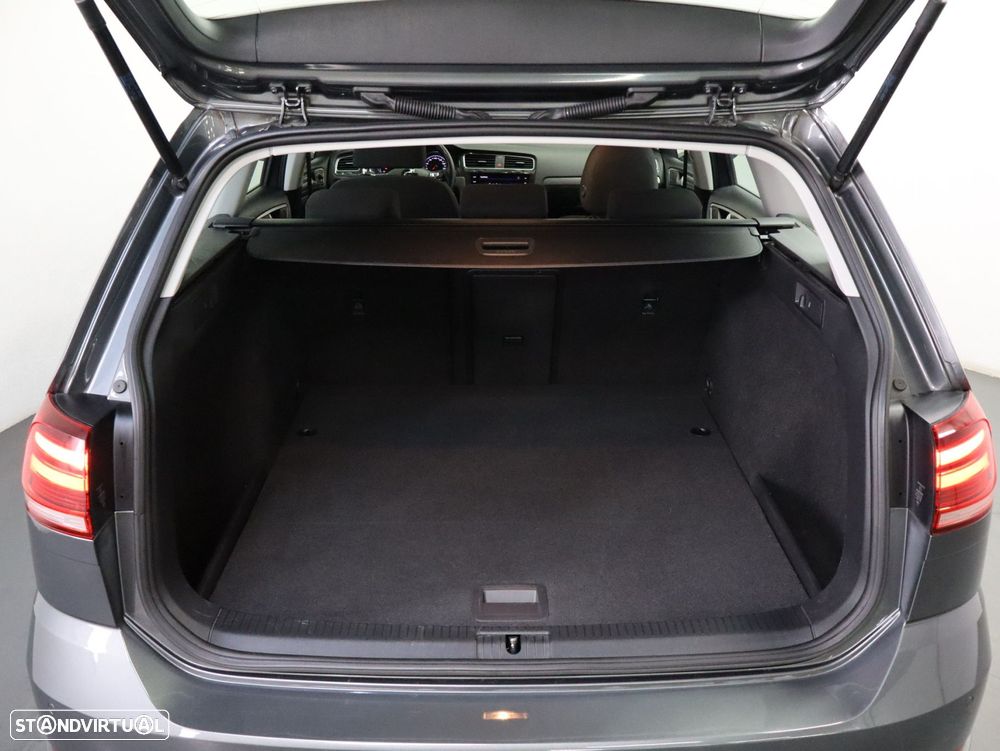 VW Golf Variant 1.6 TDi Confortline - 19