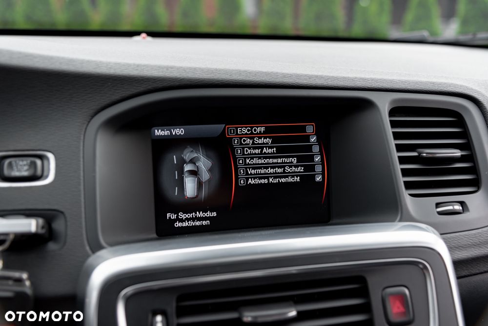 Volvo V60 T6 AWD Geartronic Summum - 35