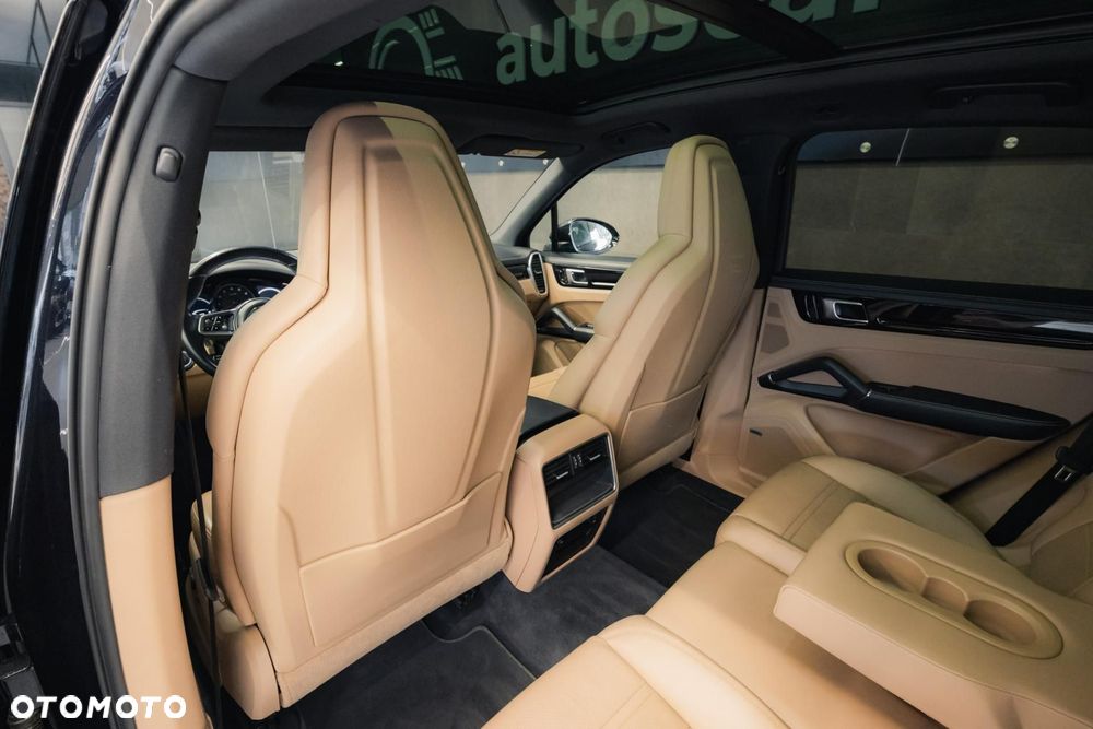 Porsche Cayenne S - 36