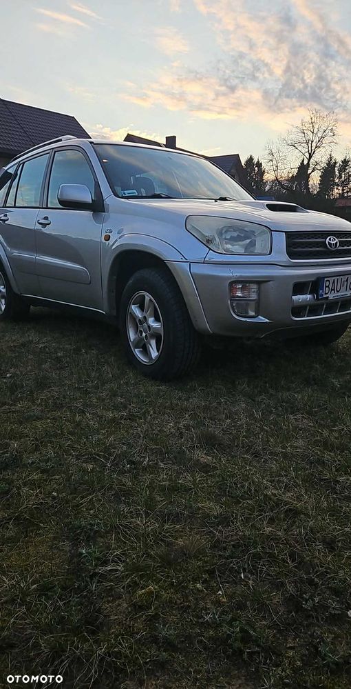 Toyota RAV4 - 1