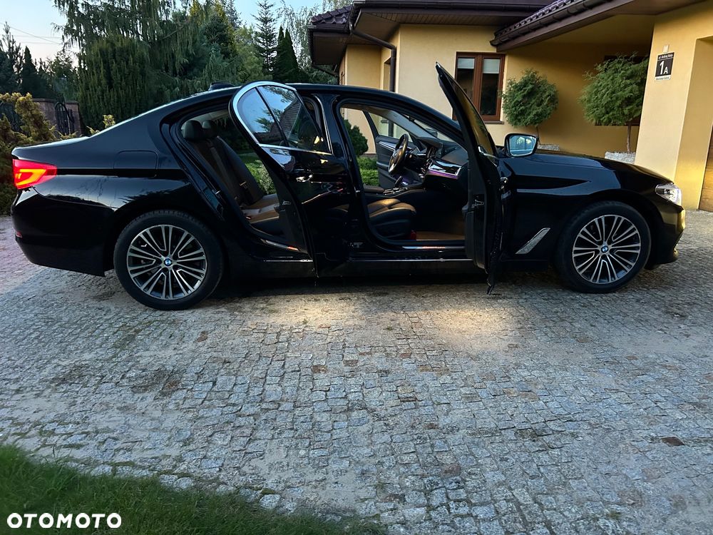 BMW Seria 5 518d Sport Line - 28