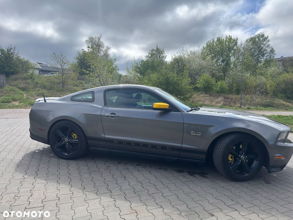 Ford Mustang 5.0 V8 GT - 4