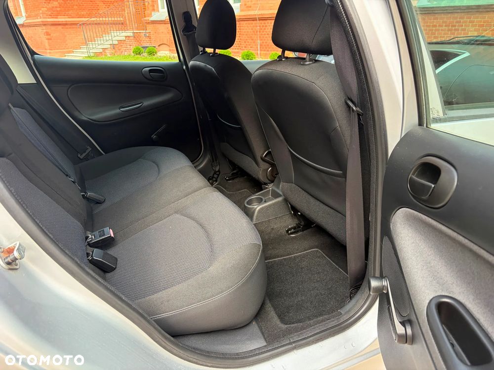 Peugeot 206 - 7