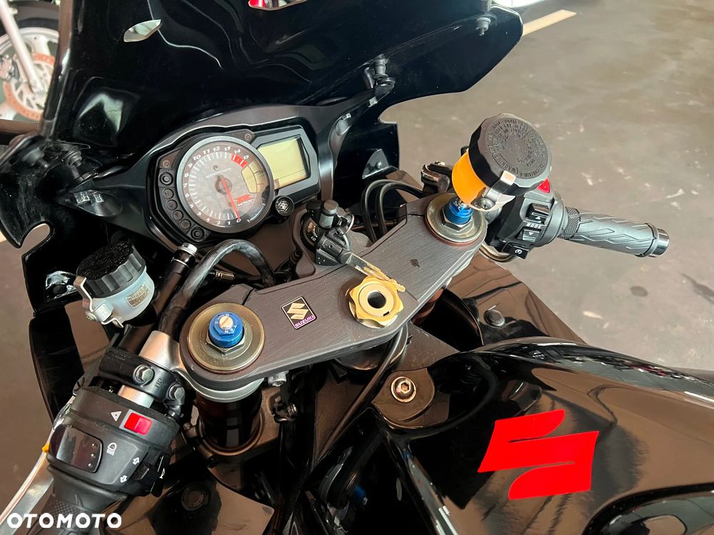 Suzuki GSX-R - 18