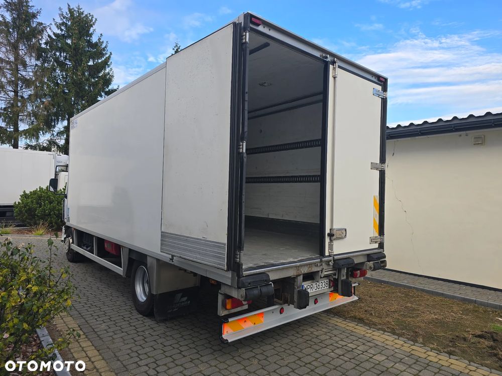 Renault Midlum 240 DXI - 4