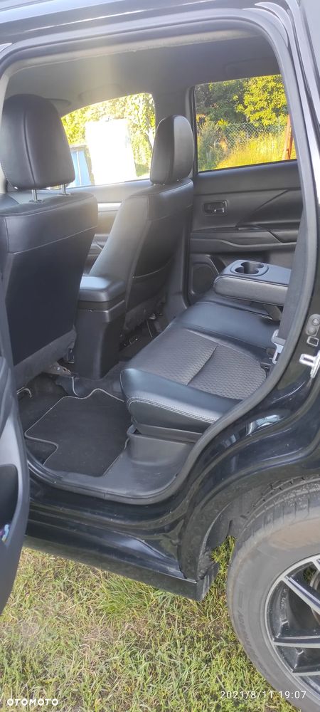 Mitsubishi Outlander Instyle NAVI - 10