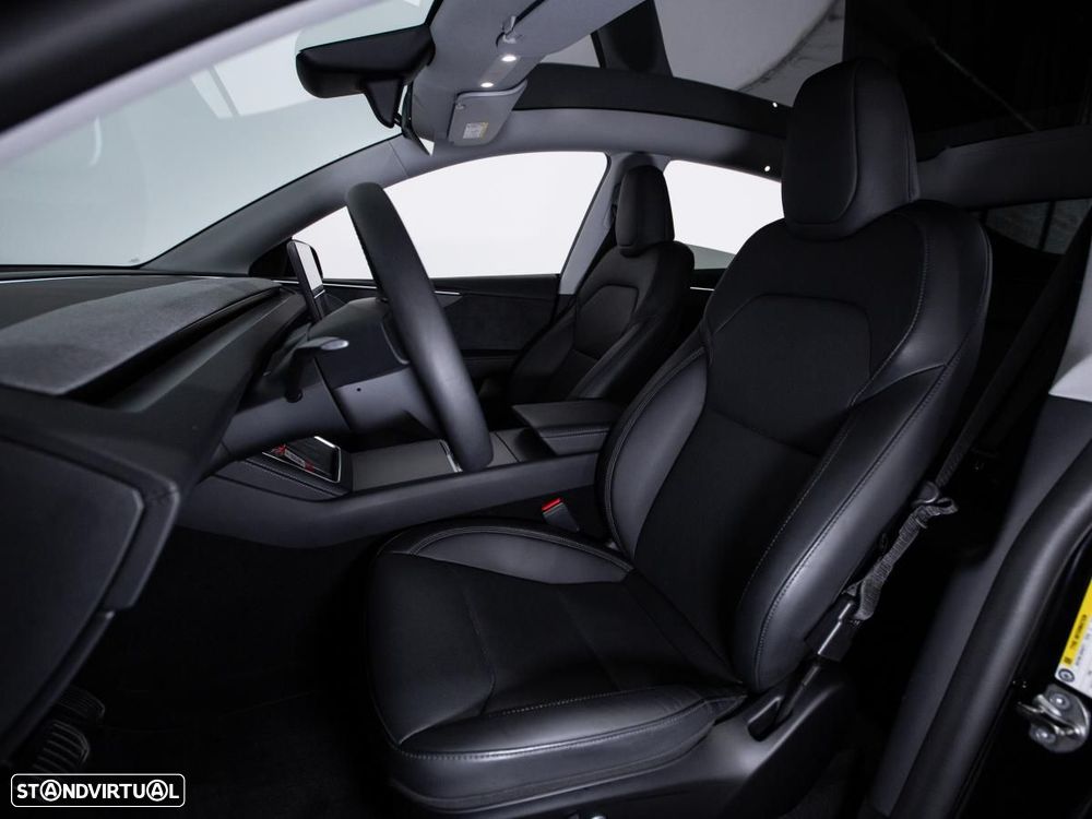 Tesla Model Y Long Range Dual Motor AWD - 10