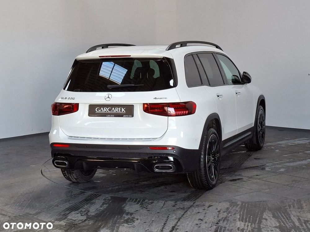 Mercedes-Benz GLB - 4