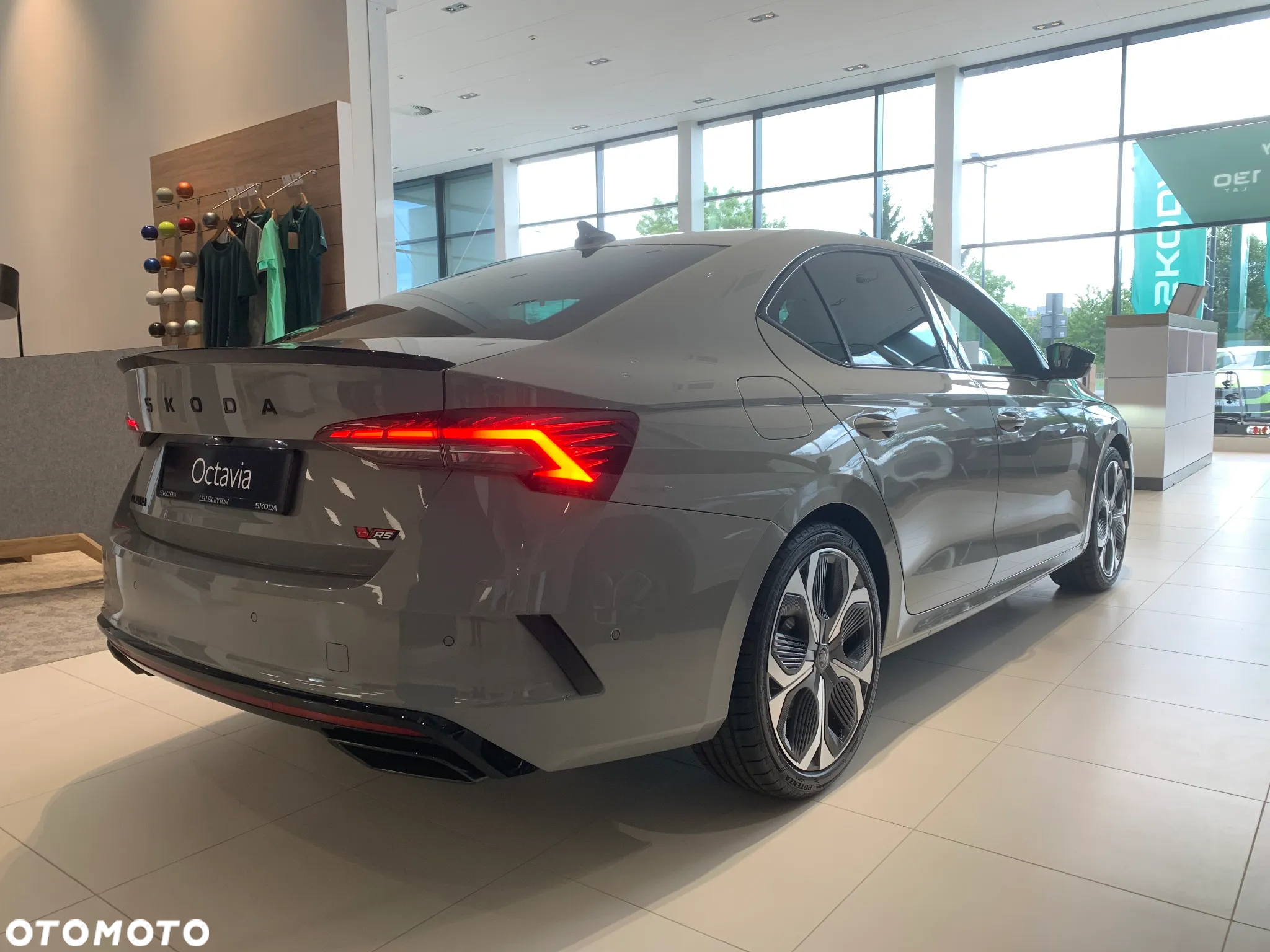 Skoda Octavia 2.0 TSI RS DSG - 5