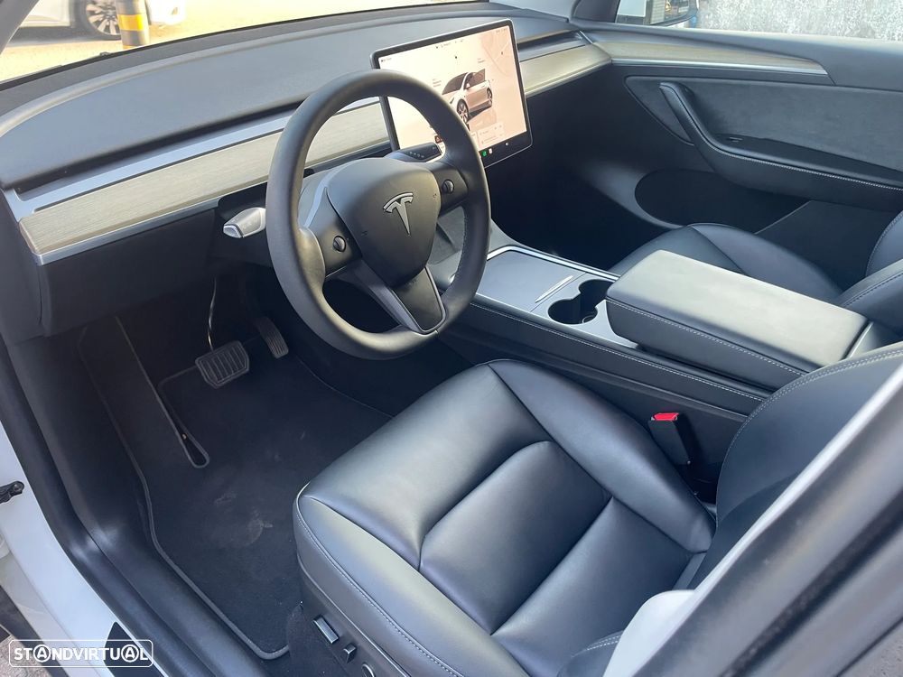 Tesla Model Y RWD - 28