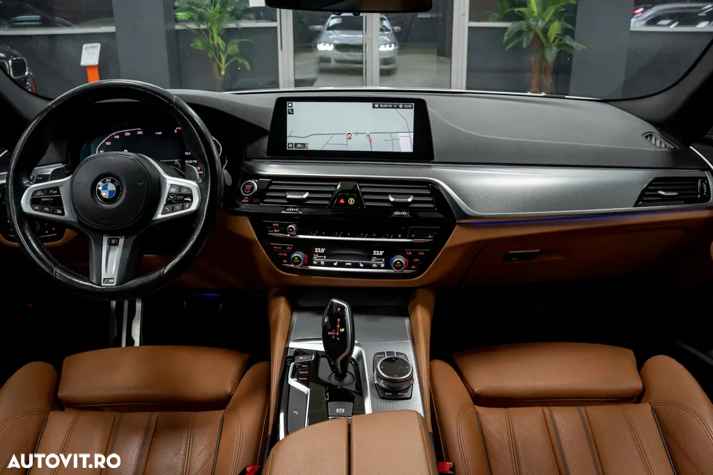 BMW Seria 5 530d xDrive AT - 7