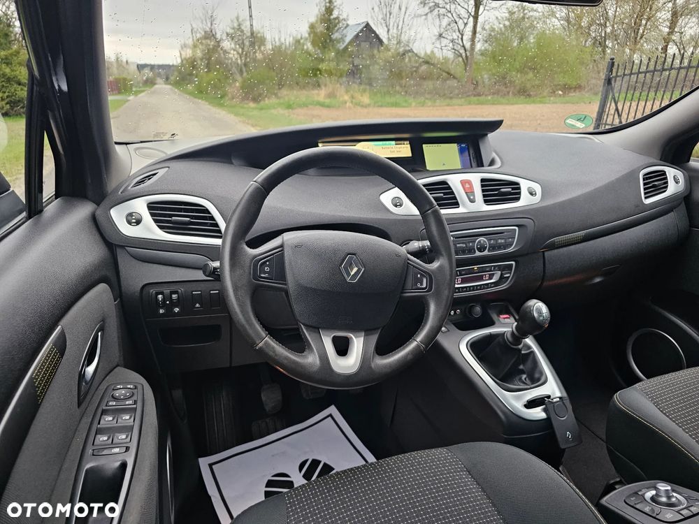 Renault Scenic 1.6 16V 110 TomTom Edition - 11